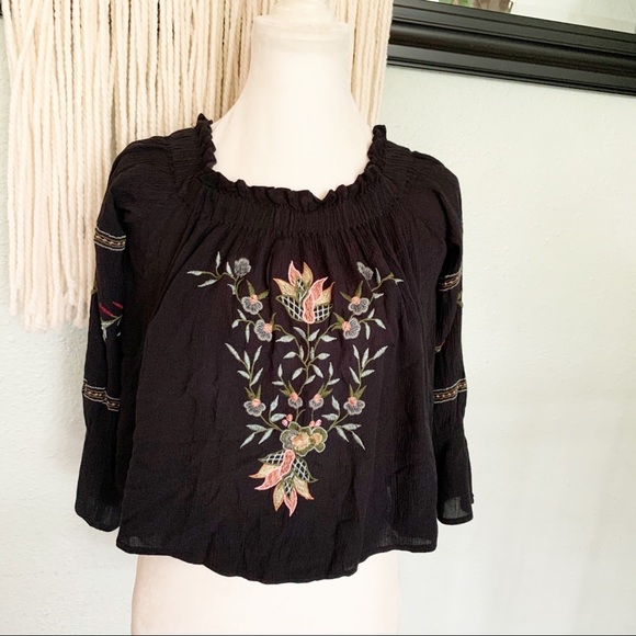 American Eagle Outfitters off shoulder top - Picture 6 of 9